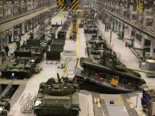 FAZ: Русия бълва двойно количество военна техника въпреки санкциите на Запада