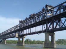 Ето кога ще бъде ограничено движението по Дунав мост при Русе