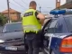 Жена крещи на полицай след ПТП: Искам да ме арестуваш, виж какво направи!