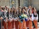 Абитуриенти от Родопите вместо да купуват скъпи дрехи, избраха народн...