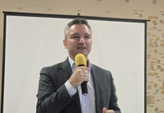 Вигенин пред ученици - посланици на ЕП: Европа трябва да осъзнае собствената си сила и да отстоява интересите си