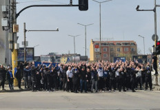 Фенове на Левски блокираха столичен булевард преди Вечното дерби с ЦСКА