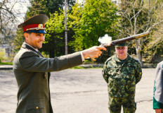 Ученици стреляха с автомати в НВУ „Васил Левски“ във Велико Търново