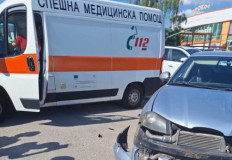 Катастрофа между автомобил и мотоциклет на Околовръстния път в София