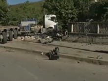 За пореден път тир се вряза в къща, има и починал