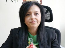 Шефката на РУО Пловдив: Учениците ще носят маски само в общите части на училищата