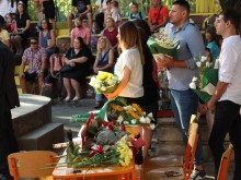 Кампанията "Най-доброто за нашите деца и онкоболни" пожелава успешен старт на пловдивските ученици и учители
