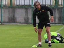 БФС глоби домакина на Ботев и масажиста на Локо