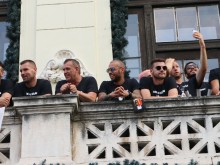 Давид срещу Голиат? Няма никакво значение - днес е големият ден за Локо!