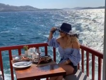 Плеймейтката Нора Недкова успя да спретне зверски скандал, намеси и полицията