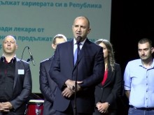 Радев в Пловдив: Има начин нашите млади медици да бъдат задържани в България