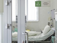Като във филм на ужасите: Близки изнесоха тялото на починал пациент с леглото