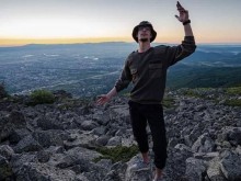 Волтова дъга поразила телефона на Ерик при селфито, лекарите само констатирали смъртта