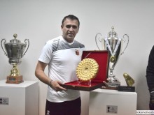 Копие от Панагюрското златно съкровище за Бруно Акрапович