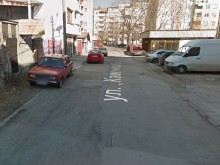 Нова детска площадка и паркоместа в "Централен"