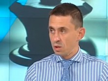 "Лош материал", "дебили", "тулупи", "мисирки". Защо политиците ни наричат така?