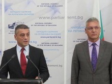 Шестима депутати от БСП напускат партията и парламентарната група
