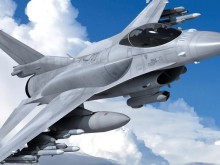 Два американски изтребителя F-16 ще прелетят над Пловдив днес около обяд!