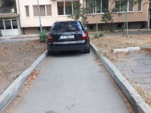 Млади пловдивчанки останаха втрещени от постъпката на този шофьор