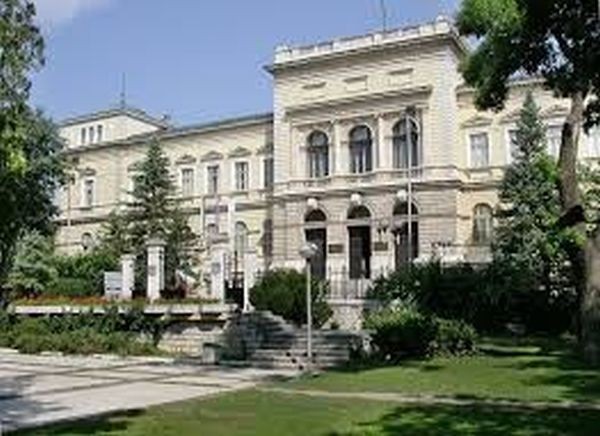 Общоарменският благотворителен съюз Парекордзаган – Варна официално ще връчи стипендии