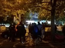 Полицаите провериха мъж, носещ яйца