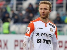 Капитанът на Армения заряза футбола, за да се бие за родината