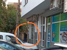 Паркиране по европейски - за едно кафенце само