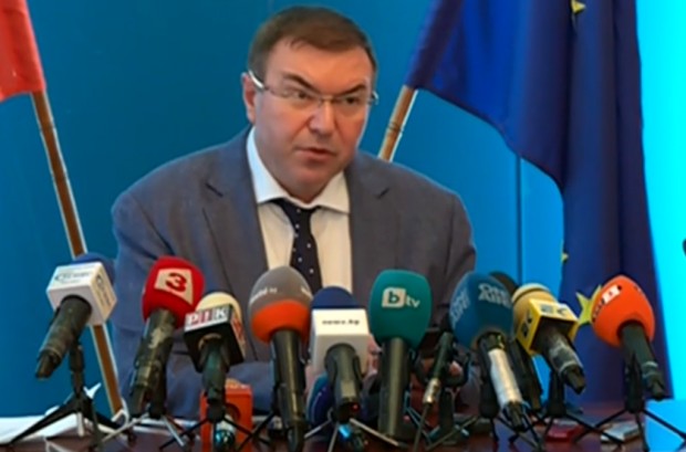 Официално от последните минути: Министърът каза ще има ли нови мерки и какво предстои!
