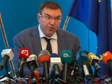 Официално от последните минути: Министърът каза ще има ли нови мерки и какво предстои!