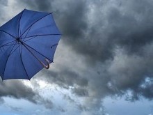 Вятърът в Пловдив достигна скорост от над 60 км/ч