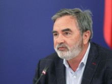 Доц. Кунчев: Нека всеки да се пази и да носи маска, независимо дали вярва в COVID-19