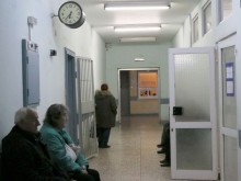 Коронавирус, грип, настинка - има ли разлика в симптомите и кога е нужен антибиотик?