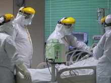 Защо някои хора доброволно се заразяват с коронавирус?