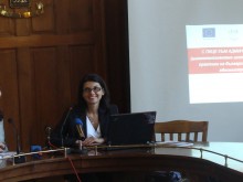 Близо половината пловдивчани не припарват до администрацията