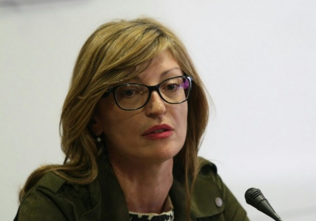 БГНЕС
Външният министър Екатерина Захариева призова българите във Великобритания да си