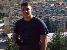 Бащата на починал от COVID-19 абитуриент: Цялото лечение, отначало докрай, бе сбъркано