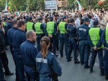 Протестите на служителите в МВР тръгнаха от Варна