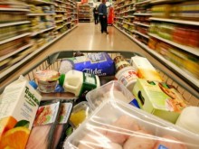 Най-търсените хранителни продукти у нас поскъпват осезаемо