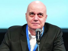 Слави Трифонов водач на две листи на парламентарните избори