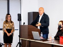 Научен форум събра бизнес, наука и студенти от ПУ "Паисий Хилендарски“