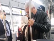 Пловдивчанка възхитена от спазването на мерките в градски автобус