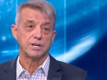 Проф. Костов: Категорично заразените ученици и учители са много повече