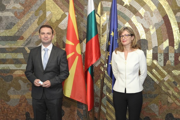 България ще признае македонския език и македонската идентичност ако Северна Македония