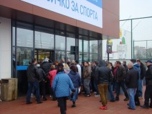 Глобиха известен спортен магазин в Пловдив заради "агресивен маркетинг“