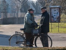 Скоро започват да изплащат пенсиите и добавките към тях за ноември
