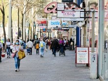 Крути мерки: Забраниха излизането в Австрия от 20:00 до 06:00
