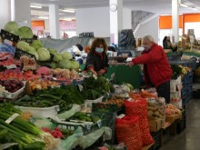Търговците по пазарите наплашени, спуквали ги от проверки