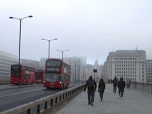 Над 100 човека са арестувани в Англия, не спазвали въведената карантина