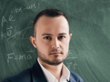 Математик: Трябва незабавен локдаун! Хуманитарната криза е тук, носете маски