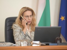 Николова апелира границите на Балканите да останат отворени